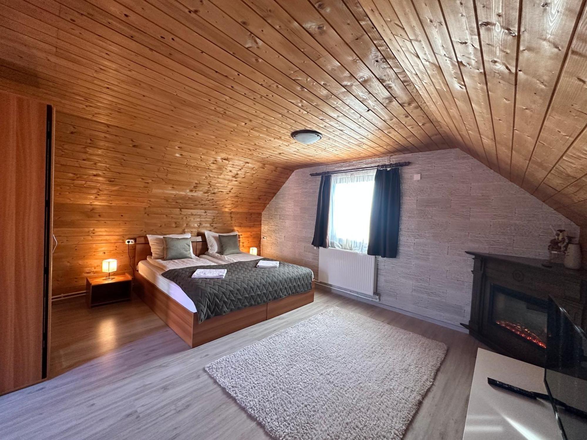 Somogyi Vendeghaz Bed & Breakfast Bancu Exterior photo